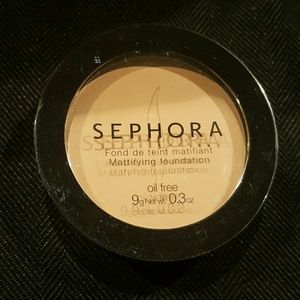 New Sealed Sephora Mattifying Foundation, peach 26